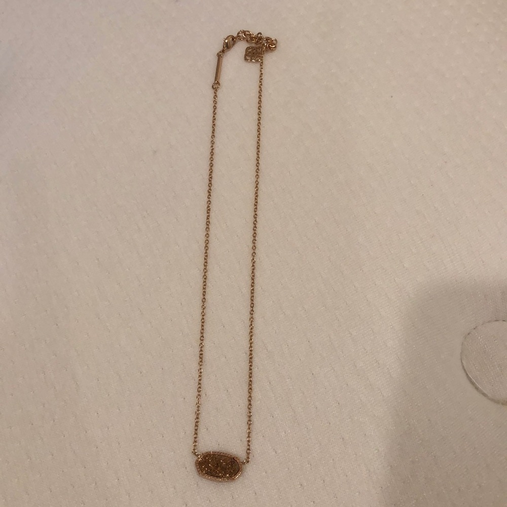 Rose gold Kendra Scott necklace
